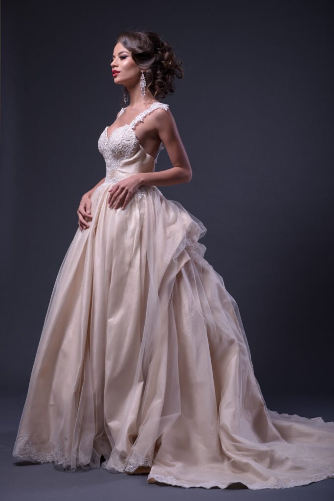 Theorrose rochii de mireasa mirese bridals nunta wedding dress designr Oradea Cluj Timisoara Arad Baia-Mare Satu-Mare Salaj Debrecen Budapest (101)